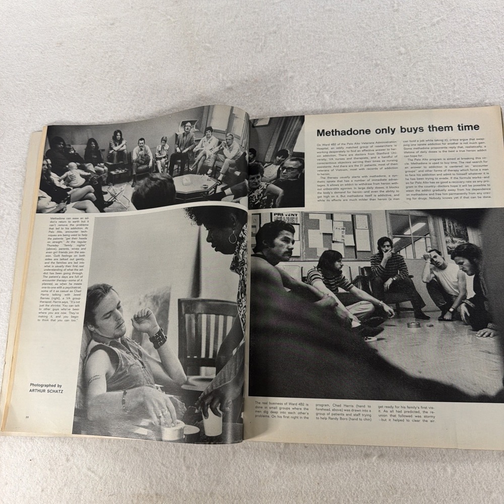 LIFE MAGAZINE JULY 23, 1971 CLINT EASTWOOD VINTAGE ADS VERY GOOD - Picture 5 of 6